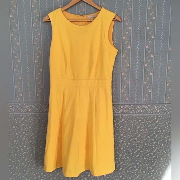 Banana Republic Dresses & Skirts - Banana Republic dress 👗  🍌